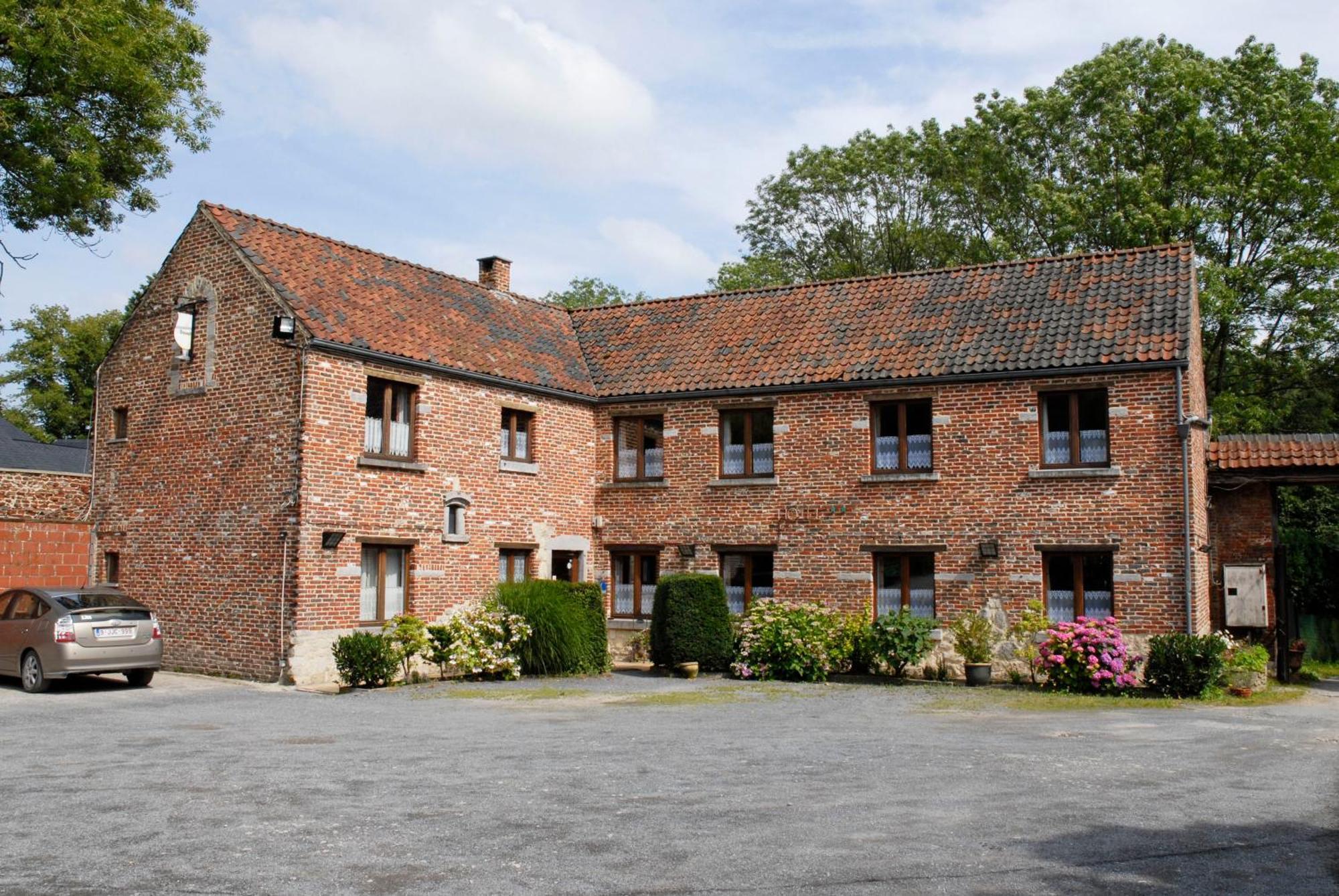 Hotel Restaurant La Ferme De Grambais Nivelles Luaran gambar